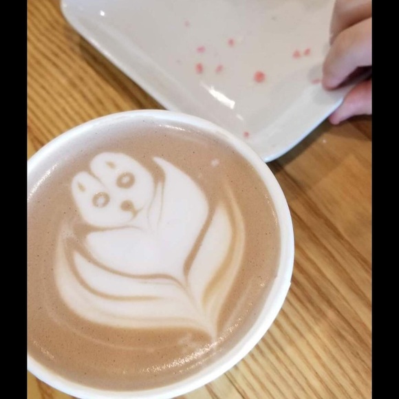 Meet your Posher, Melanie - Picture 1 of 1